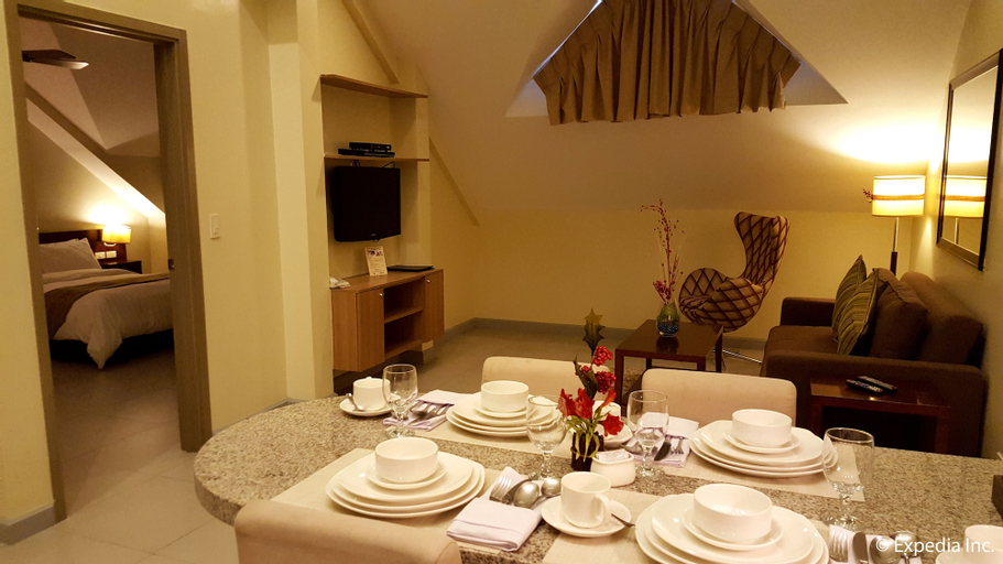 Dining Room 3