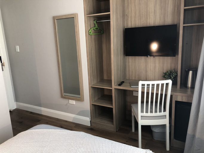 Bedroom 6