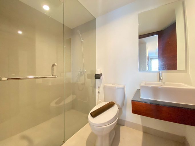 Bathroom 3, Spacious 2Br Apartment Tamansari Tera Residence, Bandung