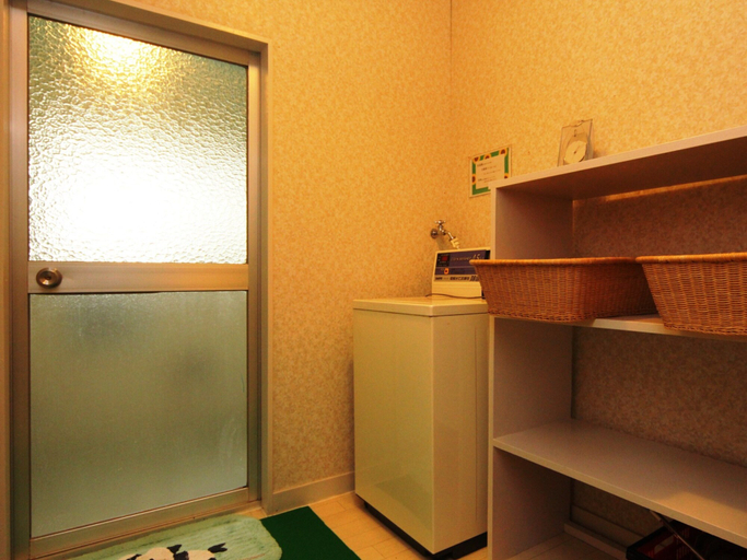 Bathroom 5, Pension Peppermint House, Hara