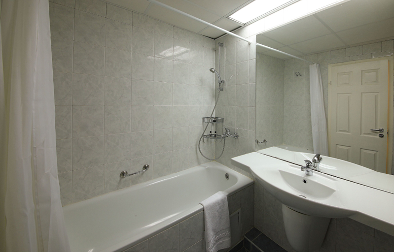 Bathroom 4, Hotel Nona All Inclusive, Balchik