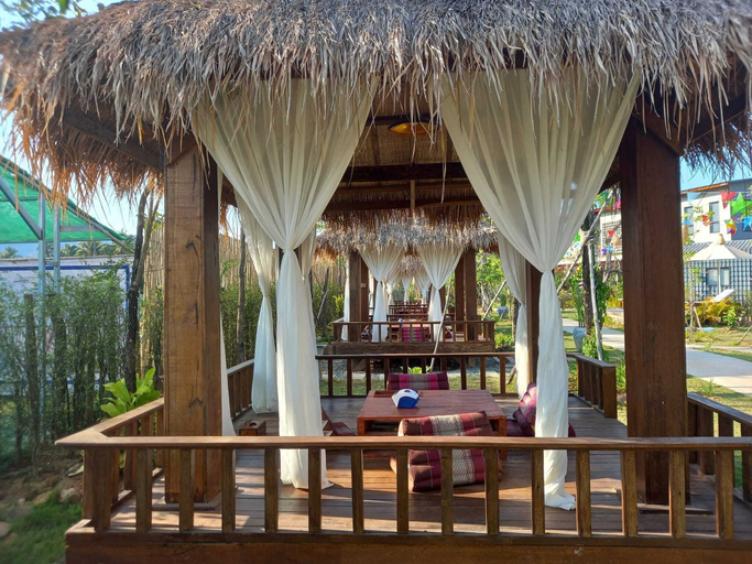 Food & Drinks 5, Kampot Tropical Village, Kampot