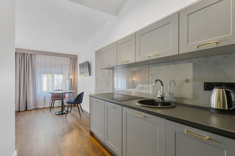 Dining Room 9