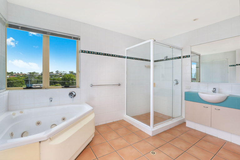 Bathroom 4, Alex Seaside Resort, Maroochy - Mooloolaba