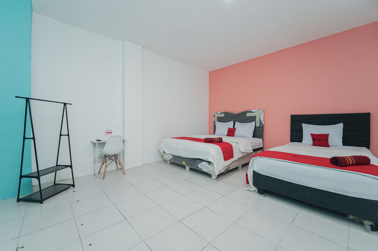 Bedroom 5, RedDoorz near Universitas YARSI, Central Jakarta