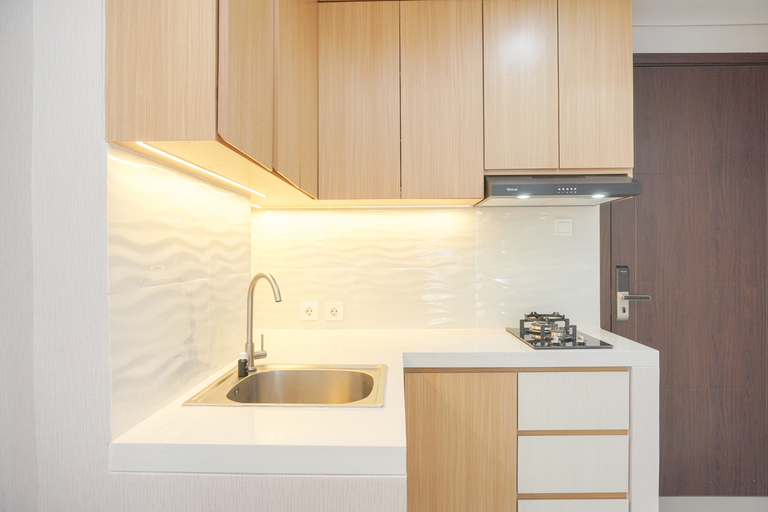 Others 4, Brand New and Comfy Studio at Daan Mogot City Apartment By Travelio, Jakarta Barat