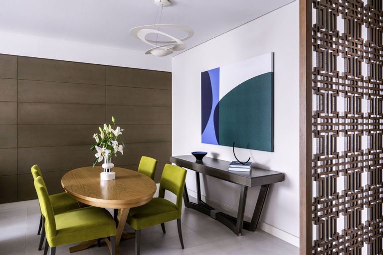 Dining Room 11