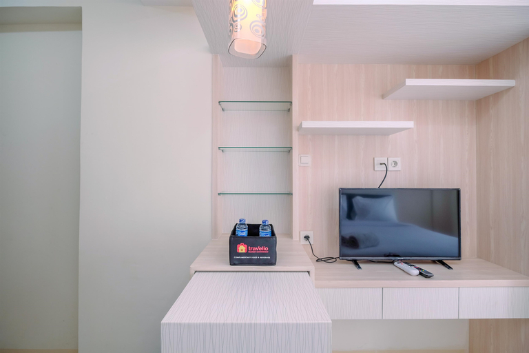Others 2, Well Designed and Comfy Studio at Podomoro Golf View Apartment By Travelio, Bogor