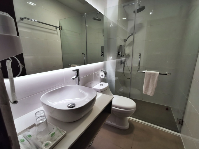Bathroom 8