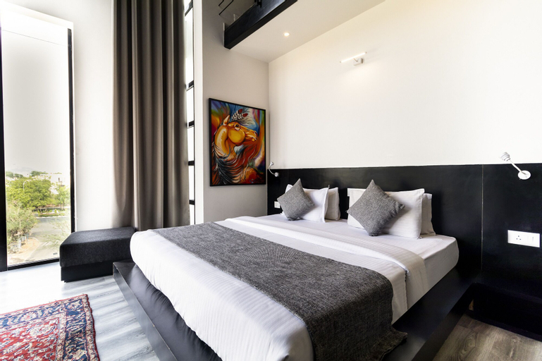 Bedroom 12