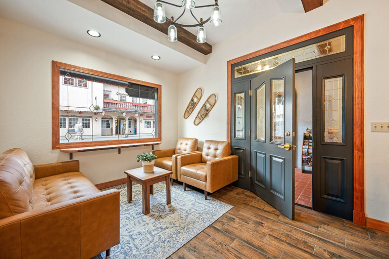 Others 4, Hotel Leavenworth, Chelan