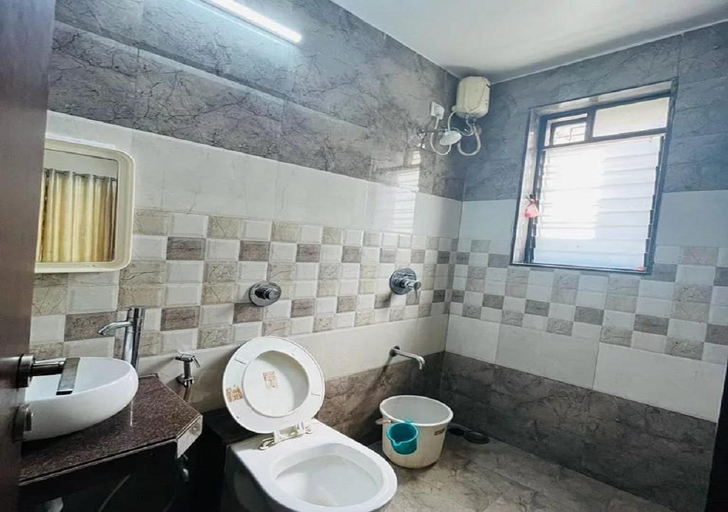 Bathroom, Narayan Villa, Pune