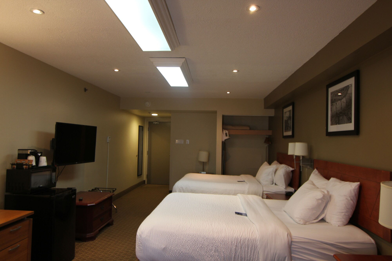 Bedroom 3, Travelodge Suites by Wyndham Moncton, Westmorland