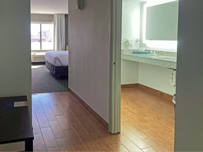 Bedroom 3, MainStay Suites Conover-Hickory, Catawba