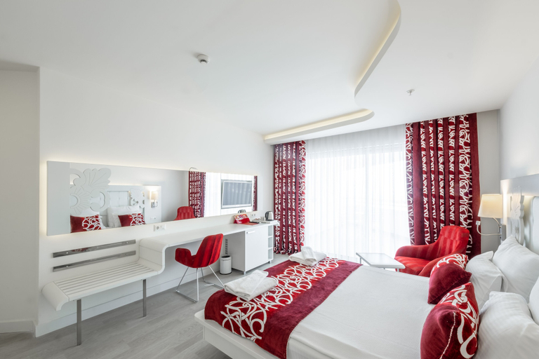 Bedroom 2, Laguna Beach Alya Resort & SPA - All Inclusive, Manavgat
