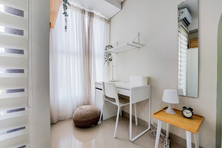 Others 3, Simply and Cozy Living Studio Transpark Bintaro Apartment By Travelio, South Tangerang