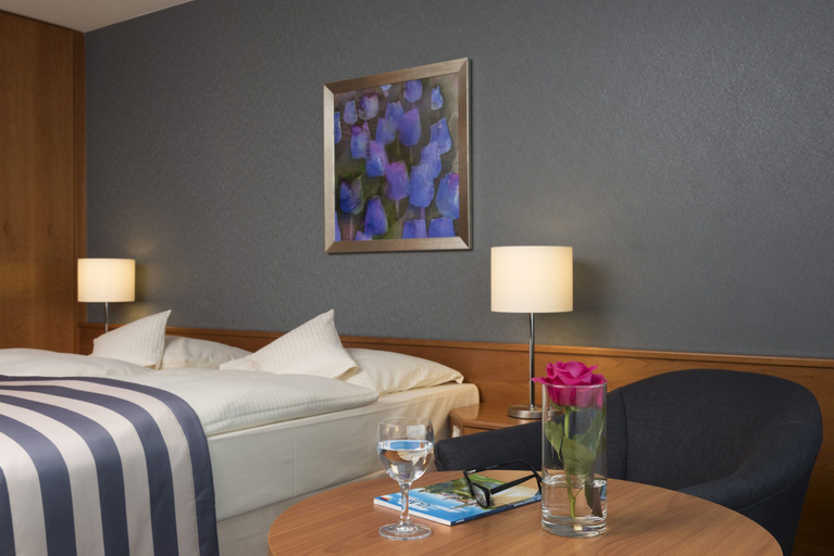 Bedroom 2, Maritim Hotel Ulm, Ulm