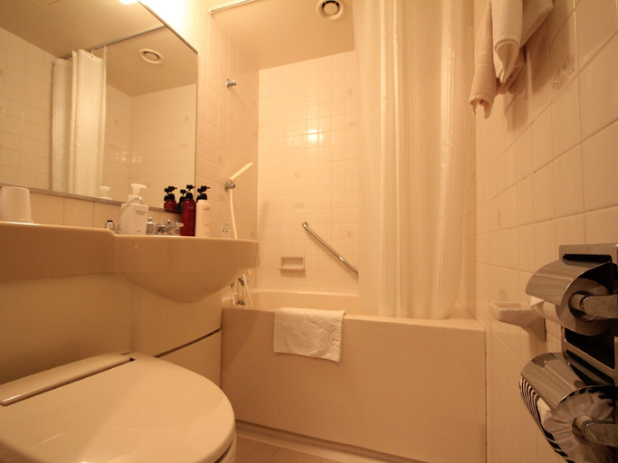 Bathroom 4, APA Hotel Takamatsu Airport, Takamatsu