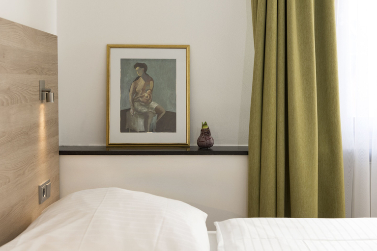 Bedroom 3, Amba, München