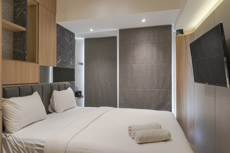 Bedroom 2, Homey Studio Room Tokyo Riverside PIK 2 Apartment By Travelio, Tangerang