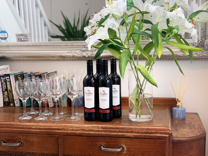 Food & Drinks 5, Ashfield Boutique Stays, Trafford