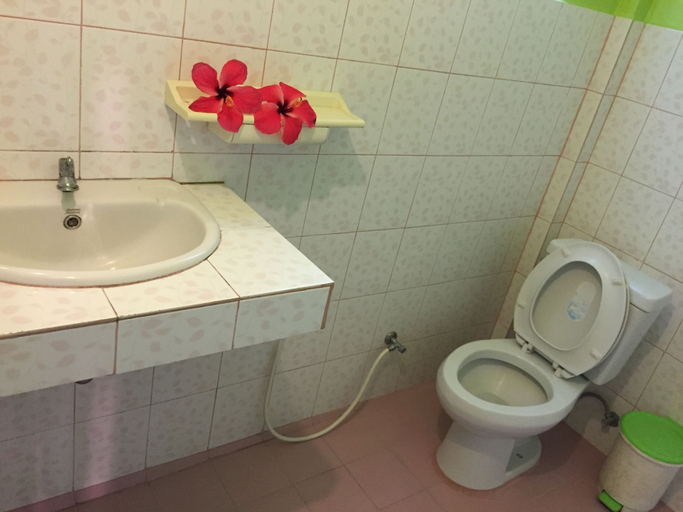 Bathroom 5, Save Bungalows, Ko Phangan