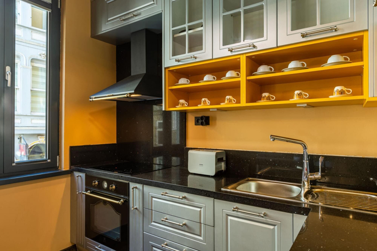 Others 2, Missafir Historical Flat With Hammam Near Taksim, Beyoğlu