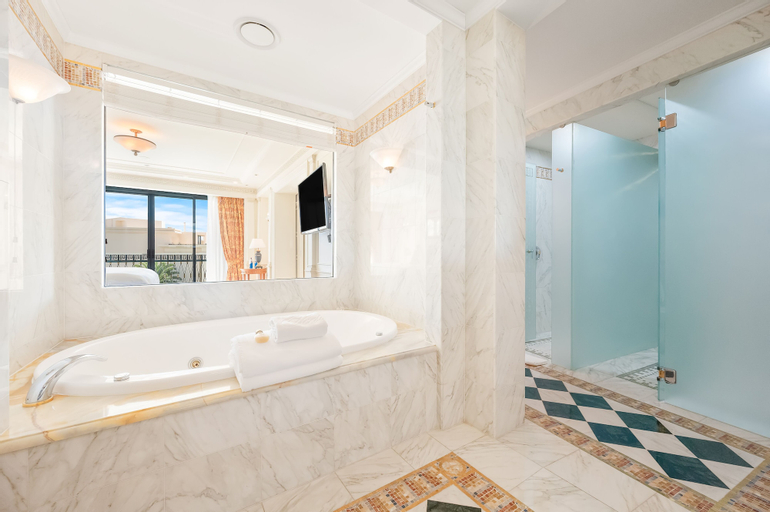Bathroom 6