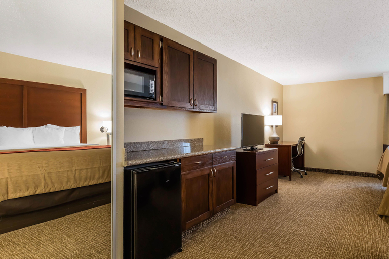 Bedroom 3, Comfort Inn & Suites Little Rock Airport, Pulaski