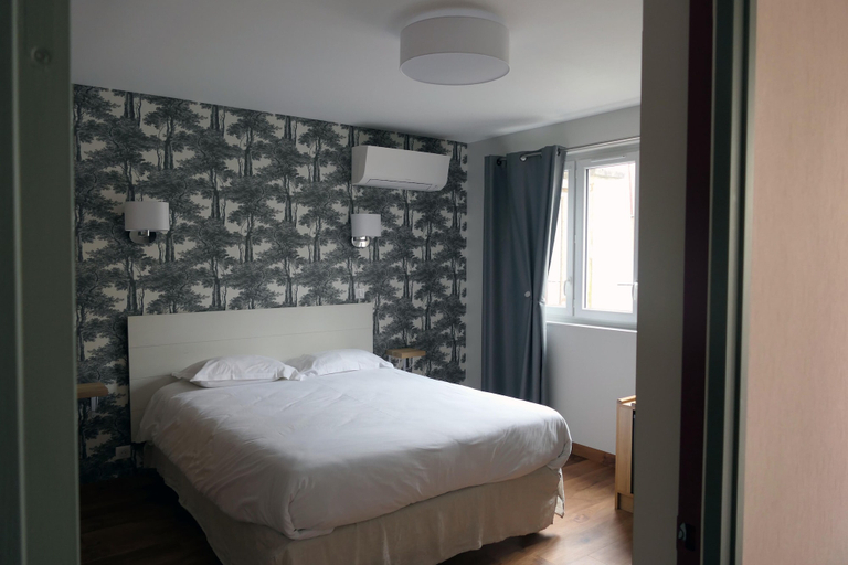 Bedroom 3, Logis Le Relais Champenois, Marne