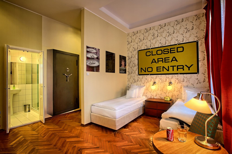 Bedroom 21