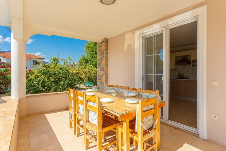 Others 5, Villa Kubra Large Private Pool A C Wifi Car Not Required - 3162, Ortaca