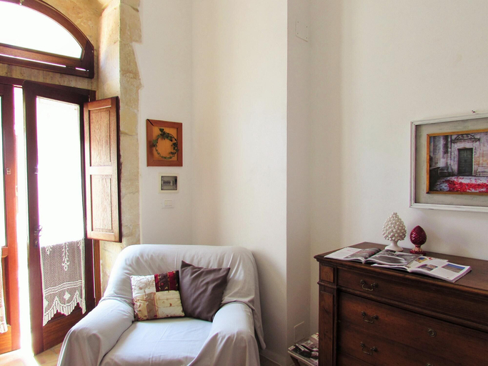 Room 2, Dimora La Rosa Barocca, Syracuse
