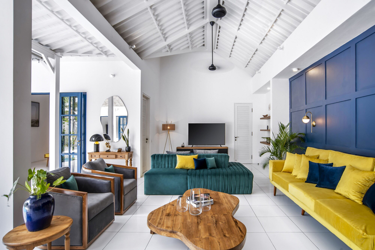 Others 5, Beachhouse, Badung