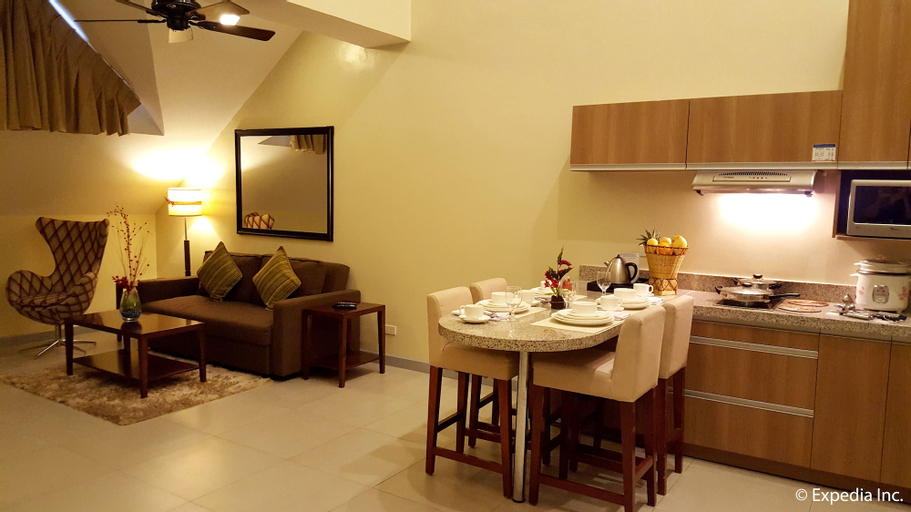 Dining Room 6