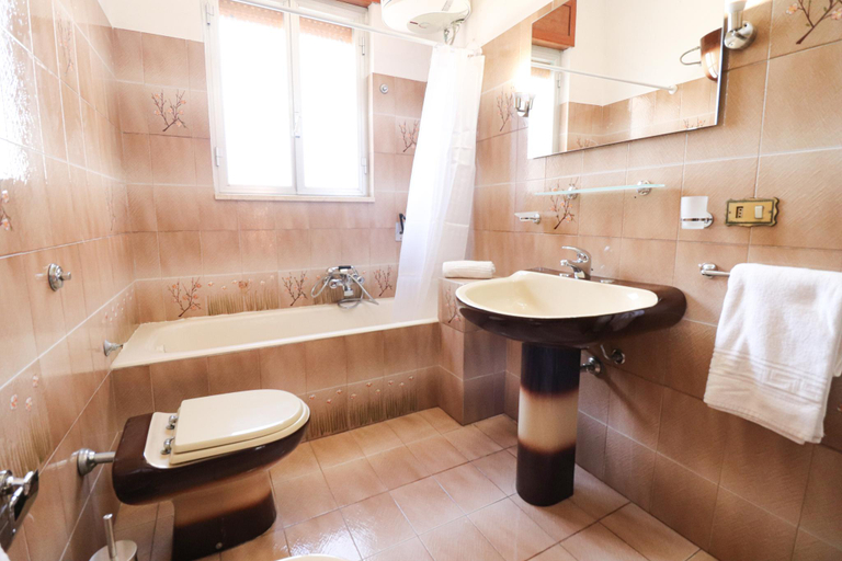 Others 3, Isabels house in Otranto 10 seats, Lecce