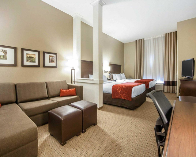 Bedroom 3, Comfort Suites Marietta - Parkersburg, Washington
