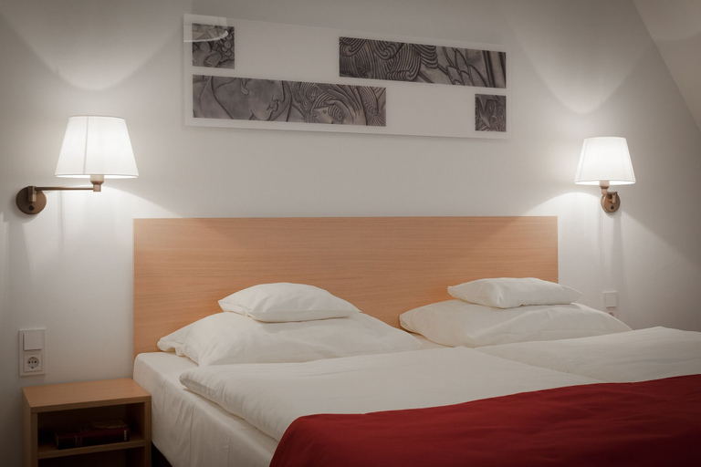 Bedroom 3, Kardinal Schulte Haus, Rheinisch-Bergischer Kreis