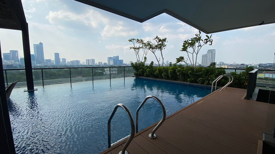 Sport & Beauty, Modern and New 1BR across LRT Station Samara Suites Apartment By Travelio, Jakarta Selatan