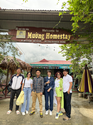 Mường ethnic House , Quản Bạ