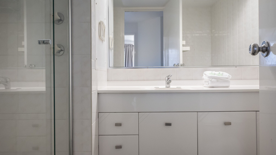 Bathroom 9