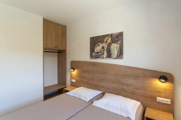 Bedroom 3, Domus Oliva, South Aegean