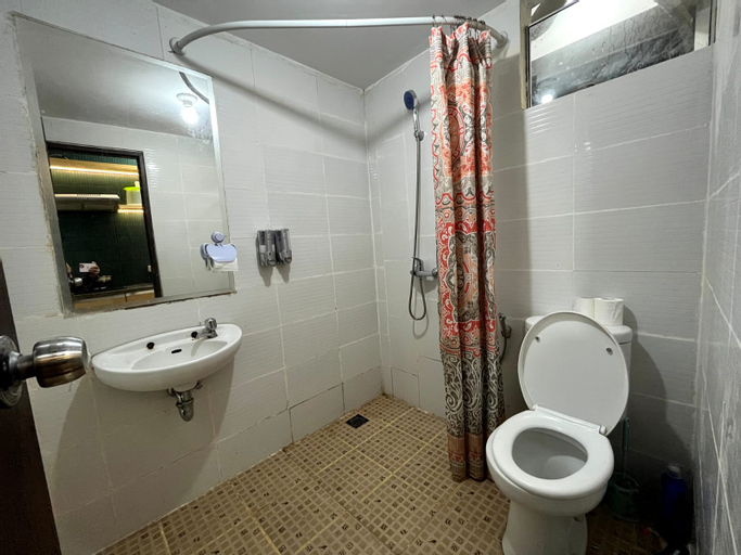 Bedroom 5, Royal Apart for Family near Mall Panakkukang Downtown, Makassar