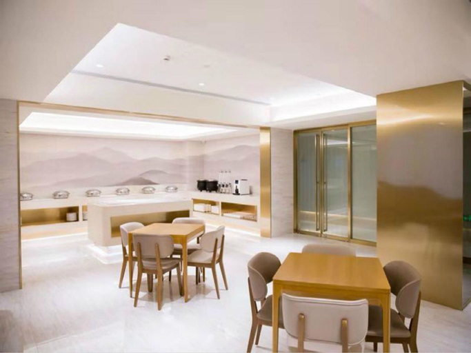 Dining Room 14