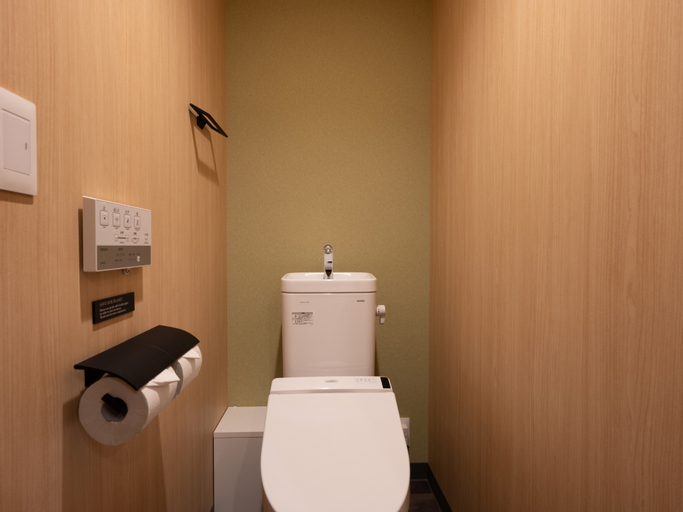 Bathroom 16