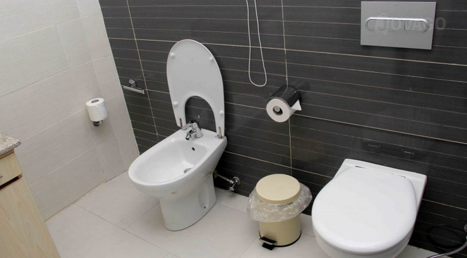 Bathroom, The Scarlet Lodge, Eti-Osa