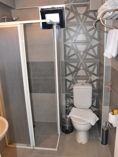 Bathroom 5, London Blue Hotel, Marmaris