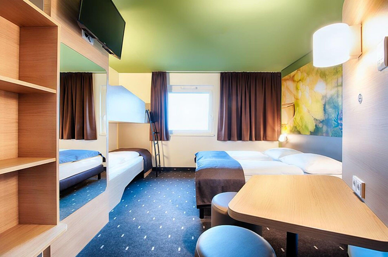 Bedroom 3, B&B Hotel Baden-Airpark, Rastatt