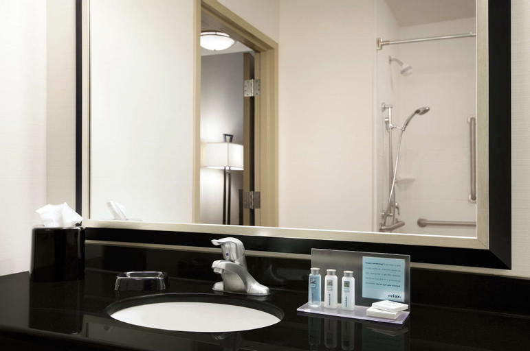 Bathroom 14