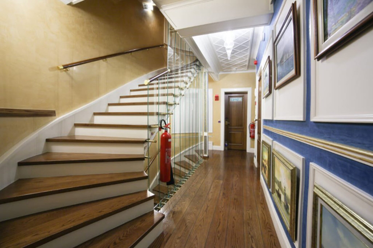 Public Area 2, Medar Hotel, Beyoğlu